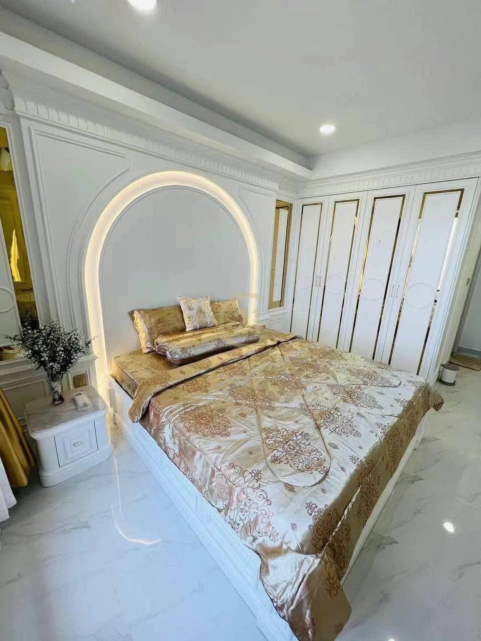 465212702_1018823996923938_1930677836702623483_n Beautiful 3 Bedroom For Rent BKK1