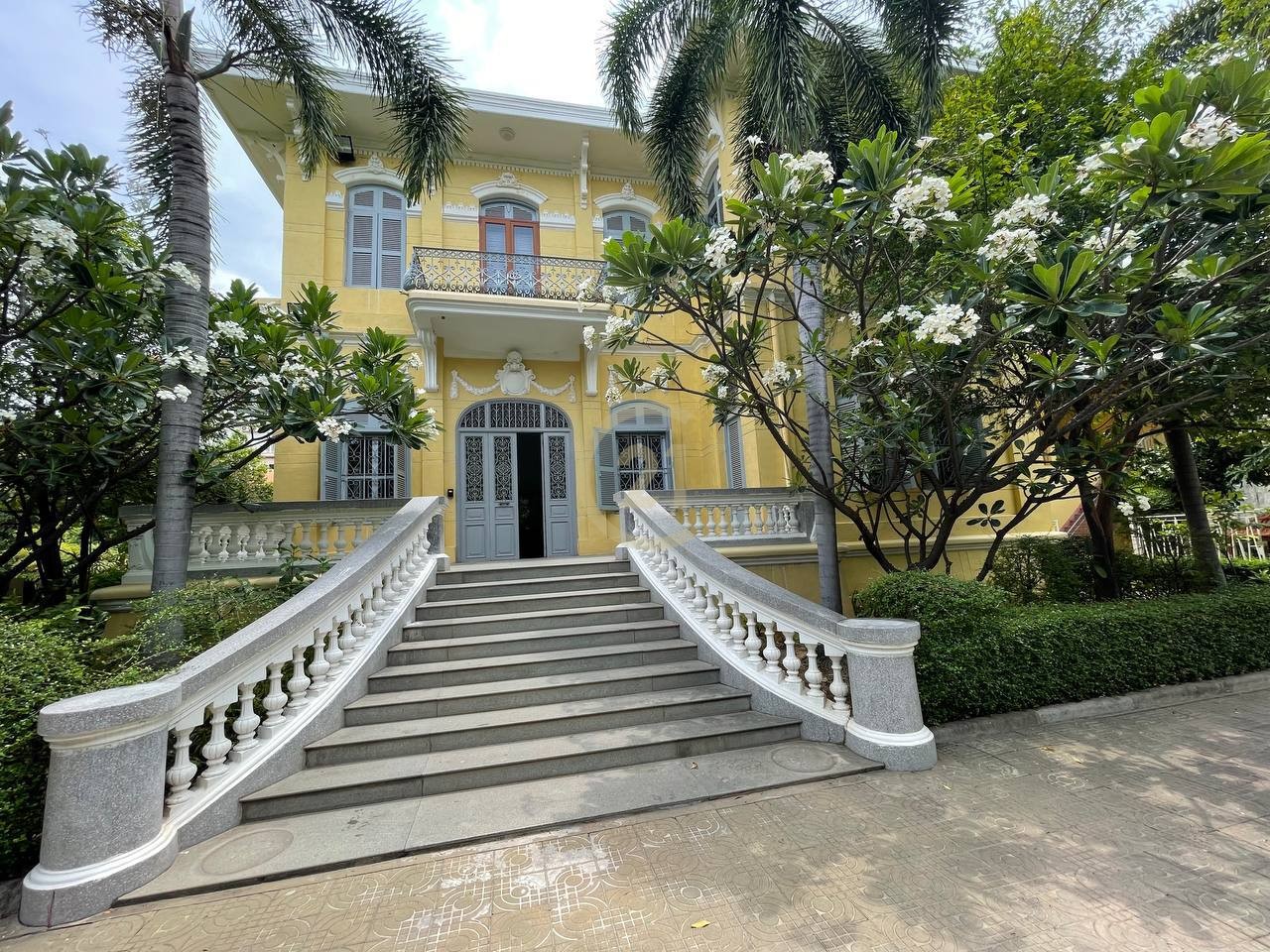 Classic Villa for rent at Independence
