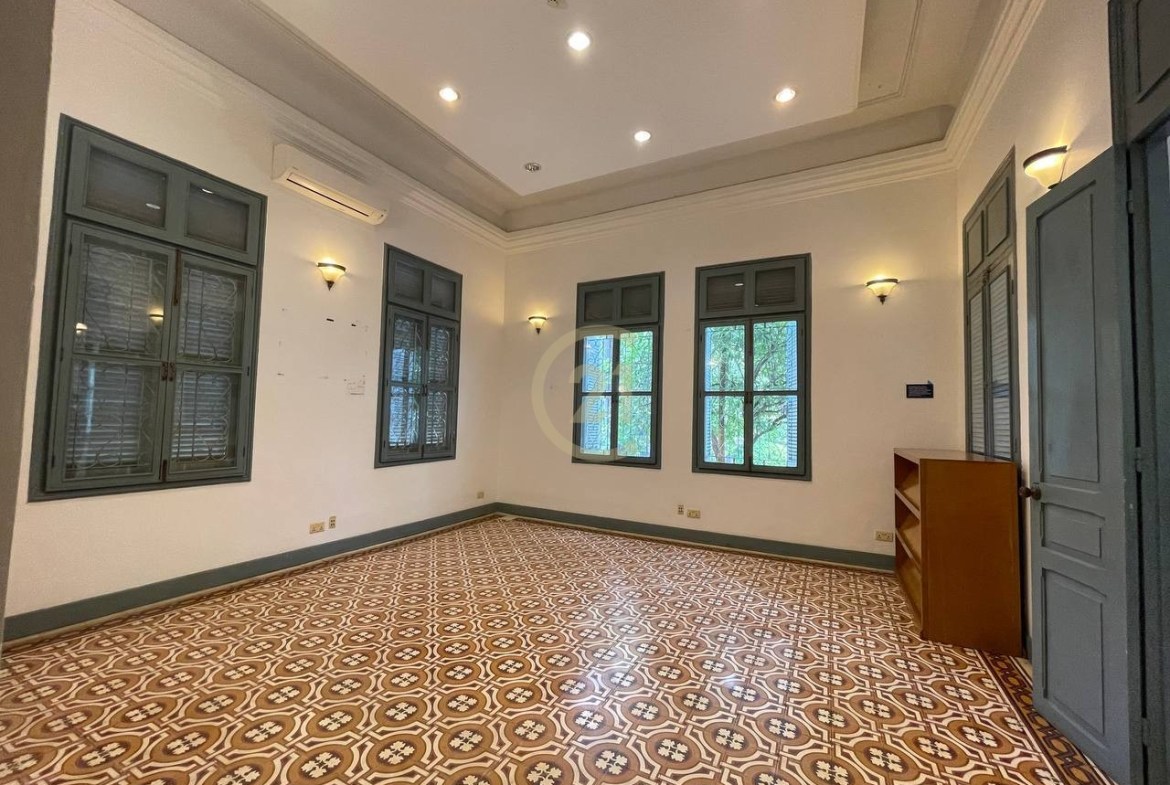 Classic Villa for rent at Independence