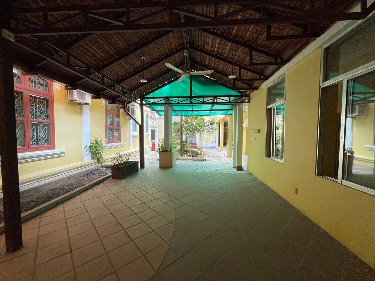 Classic Villa for rent at Independence