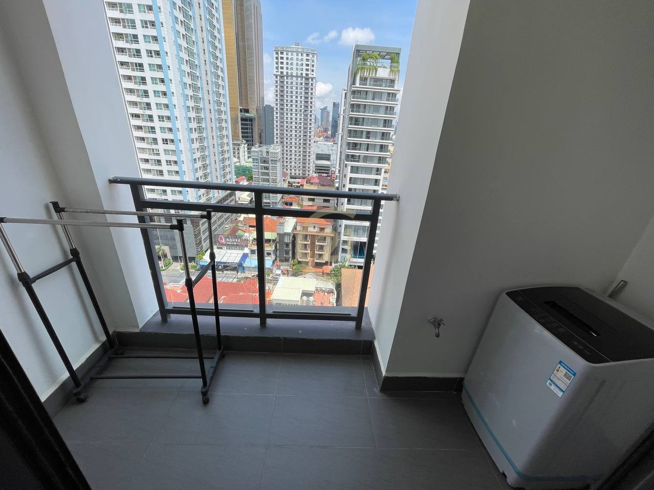 Nice Two Bedroom for rent at BKK1