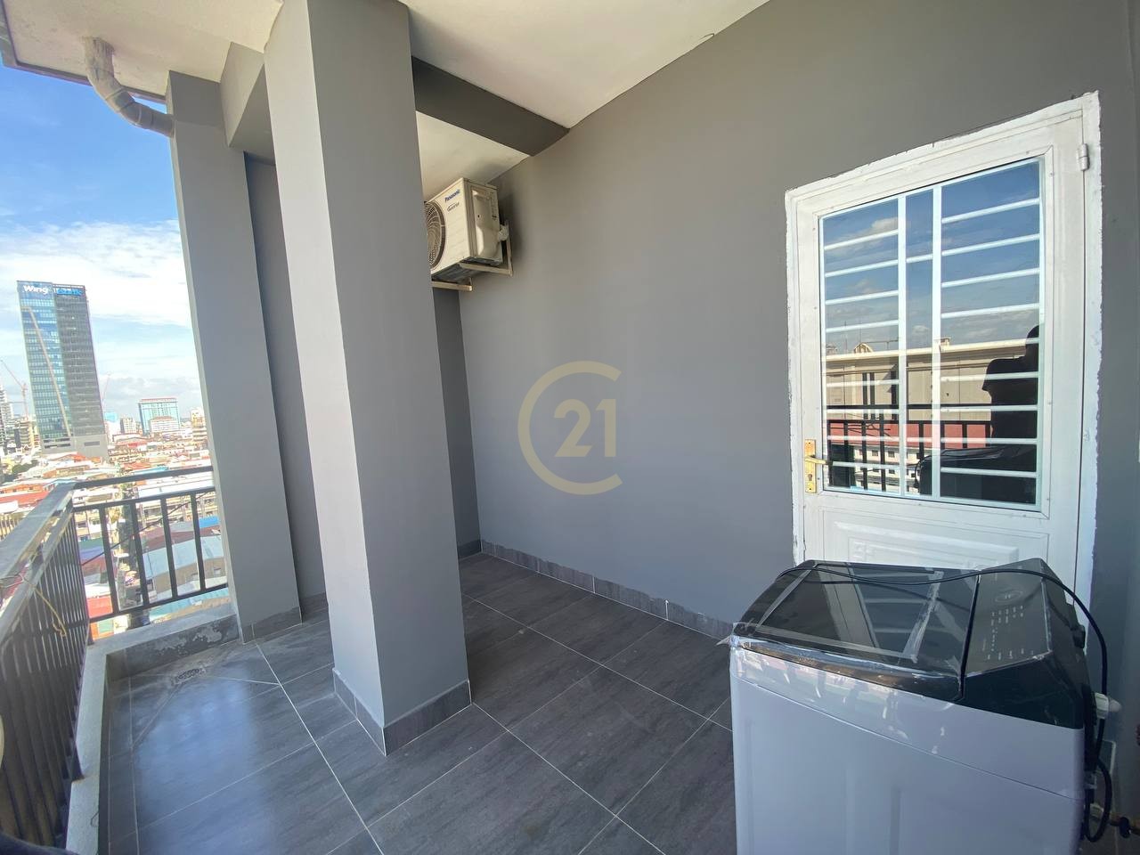 Good Studio for rent at Prampi Makara
