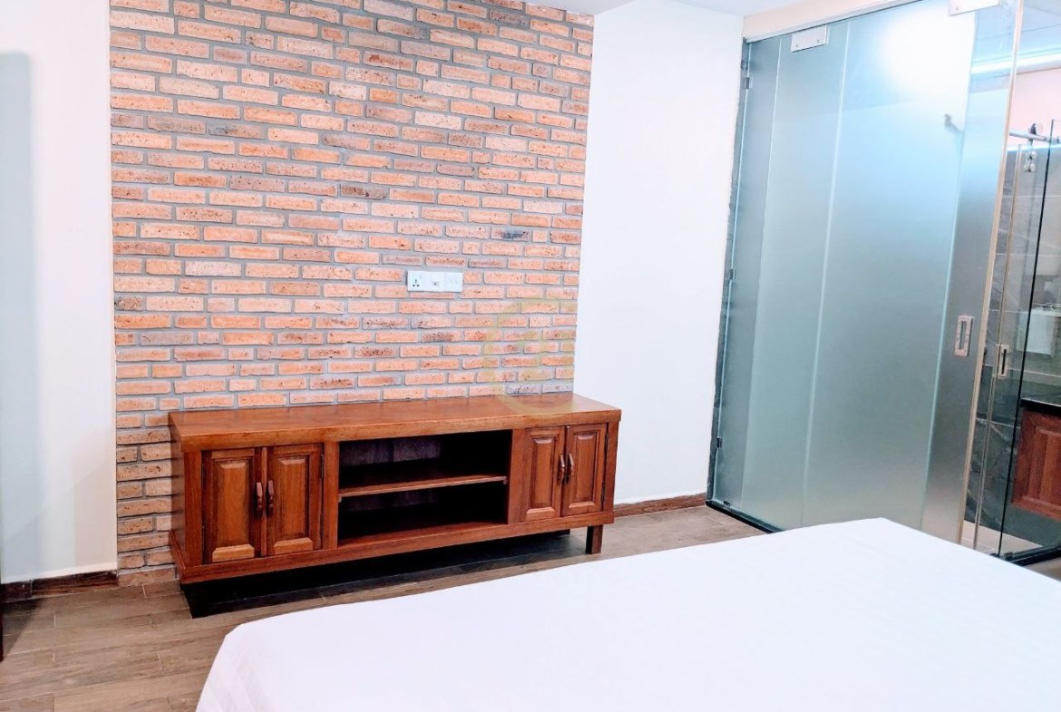 Beautiful Two Bedroom For Rent At BKK1