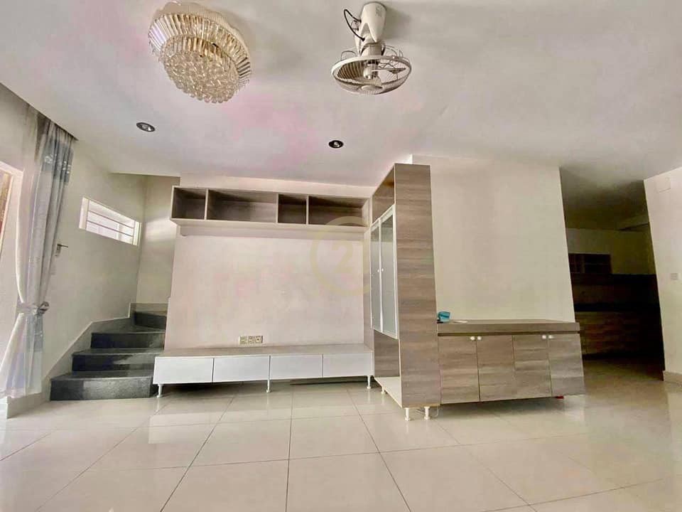 Villa for rent with fully furniture in Beng Hout Beng Snaor