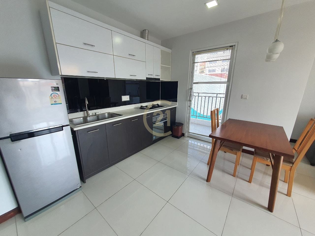 Specious 1 Bed Apt For Rent At Tonle Bassac