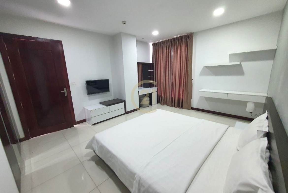 Specious 1 Bed Apt For Rent At Tonle Bassac