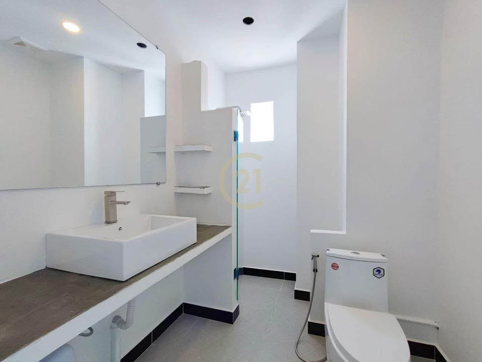 Luxury One Bedroom for Rent at | Tonle Bassac, Phnom Penh