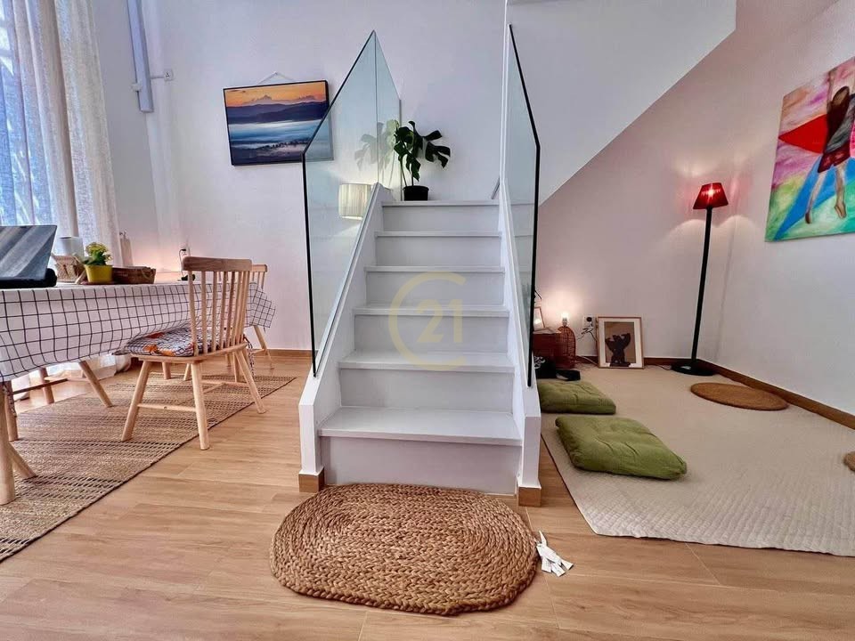 COZY LOFT STYLE FOR RENT