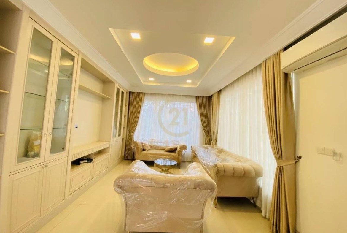 Villa for rent in Peng hout Berng Snao