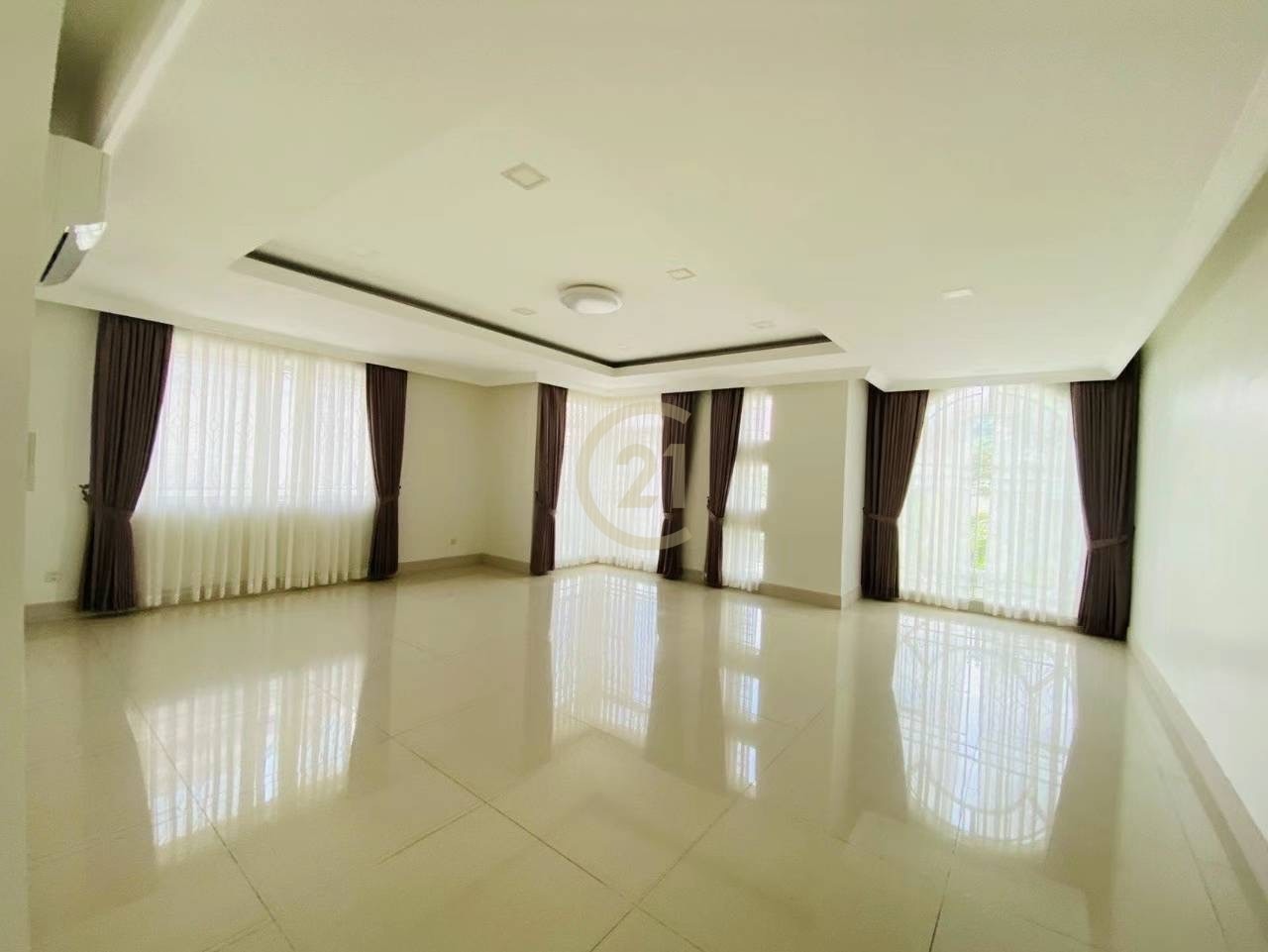 Villa for rent in Peng hout Berng Snao