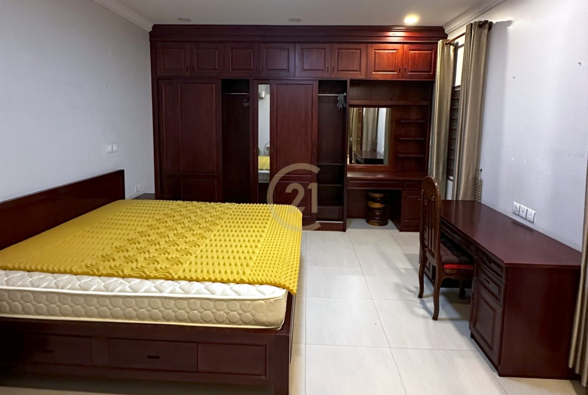 Western One Bedroom for Rent at BKK3, Phnom Penh
