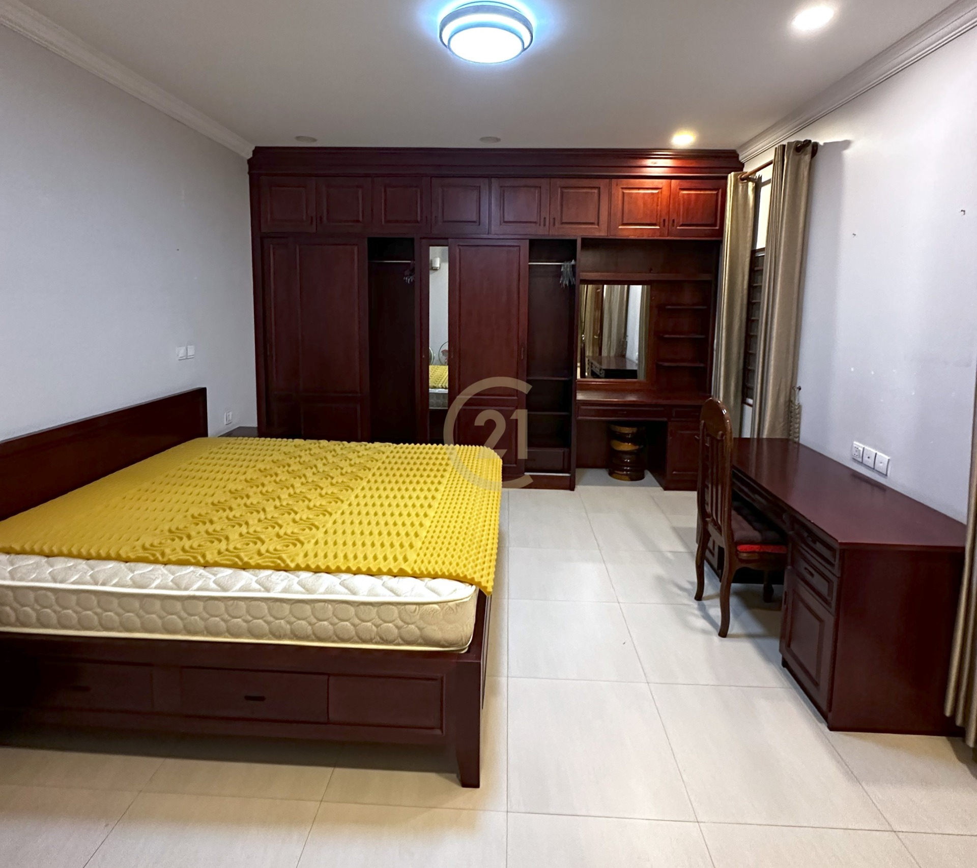 Western One Bedroom for Rent at BKK3, Phnom Penh