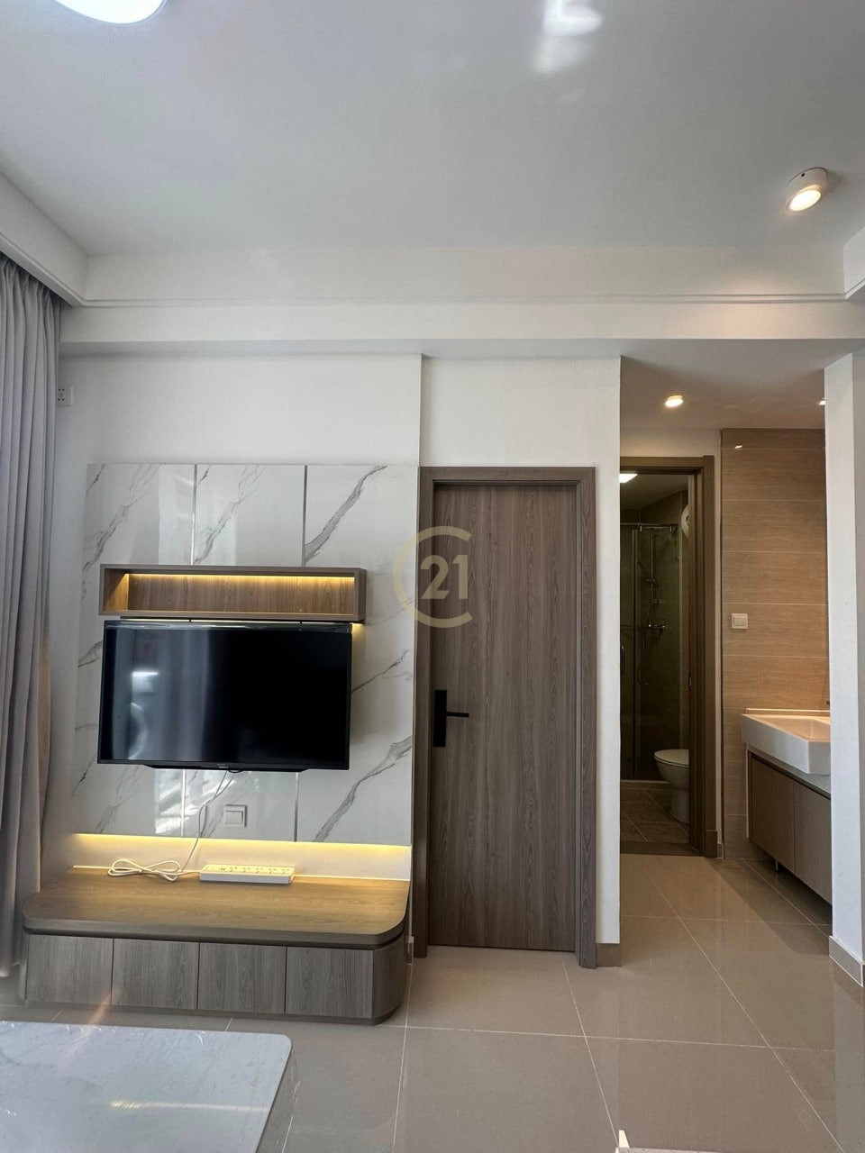 photo_1_2024-12-19_15-56-23 Brand New 1 Bedroom For Rent at R&F Condo