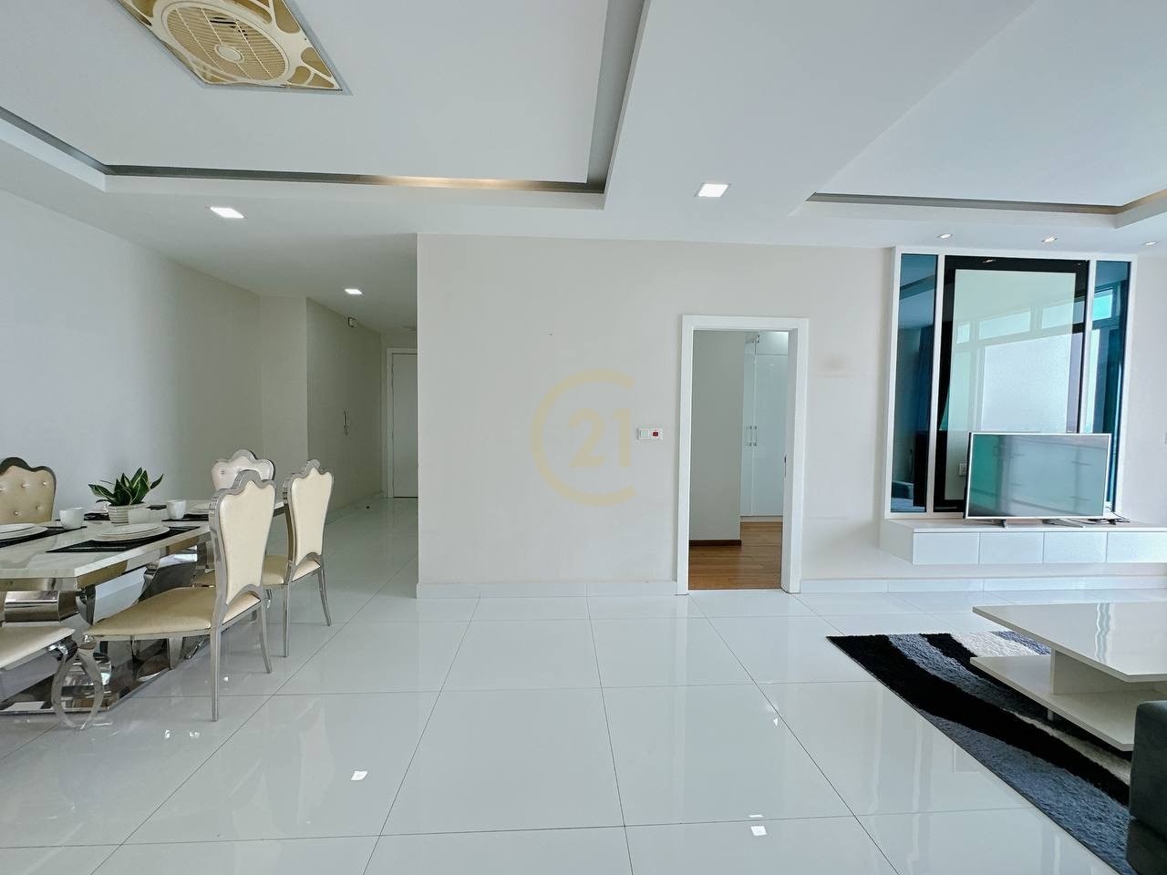 PREMIUM FOUR BEDROOM FOR RENT