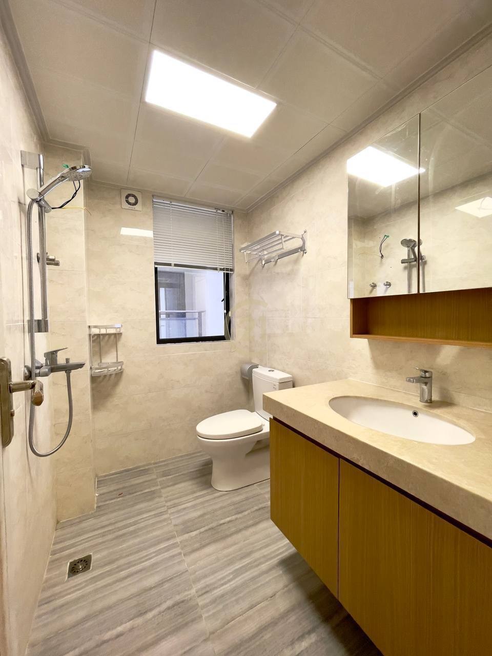 Luxury Four Bedroom for rent at Toul Kork