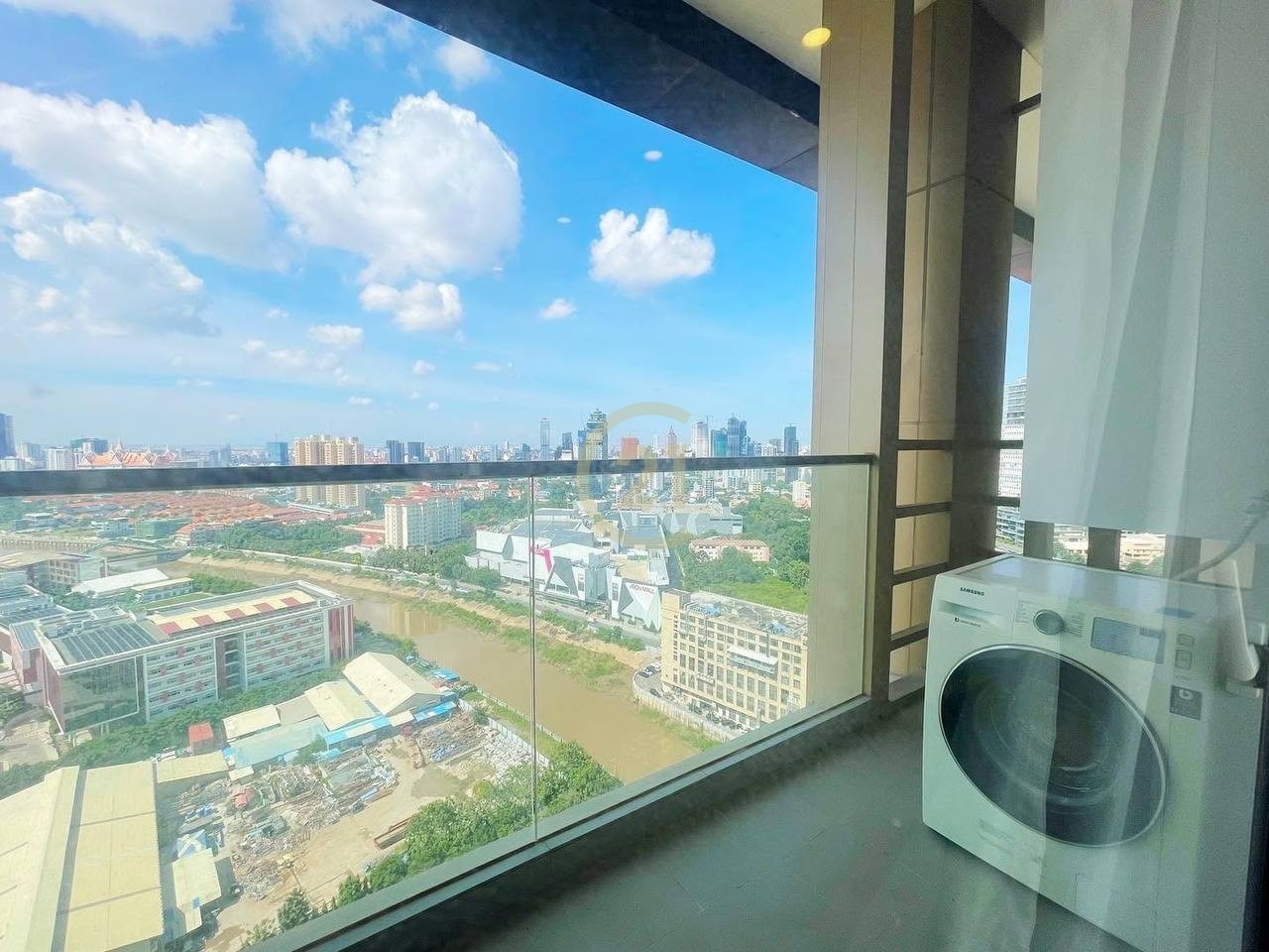 photo_2024-12-06_22-03-04