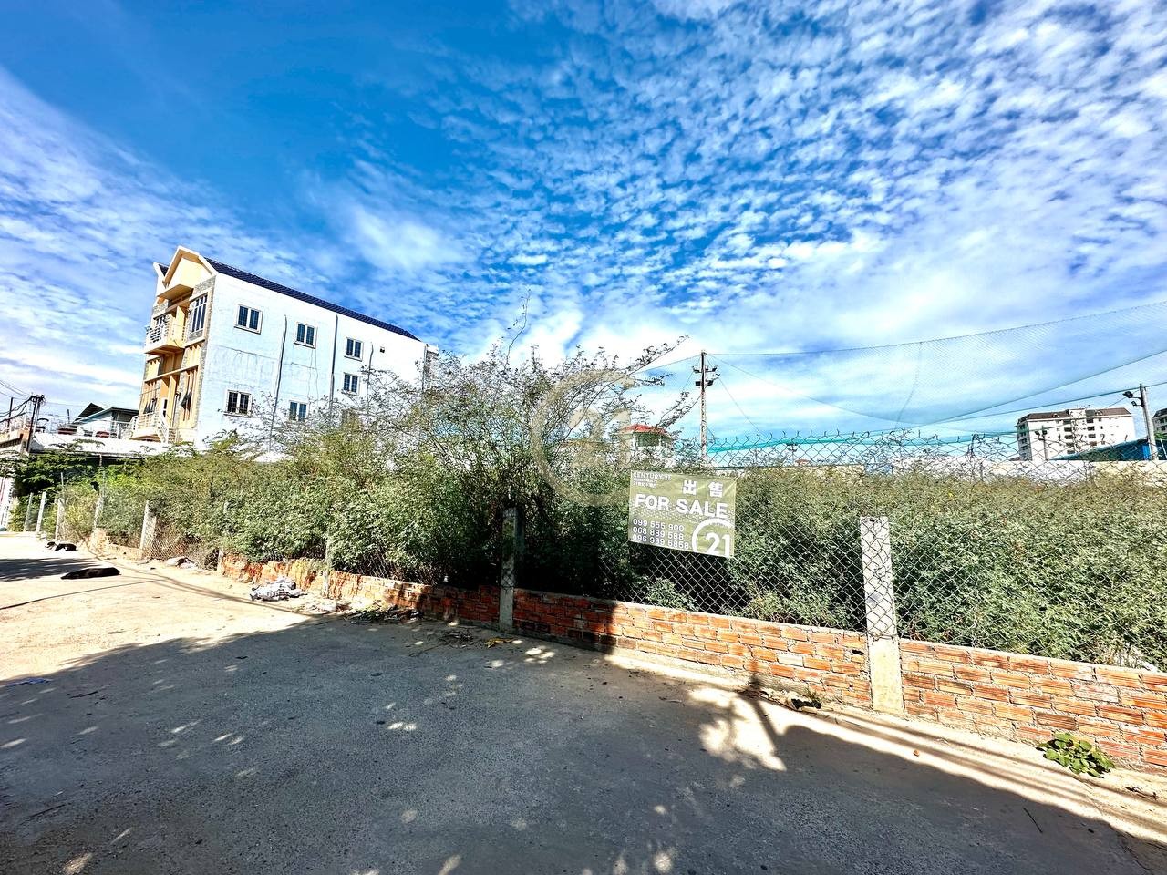 LAND FOR SALE UNDER MARKET PRICE