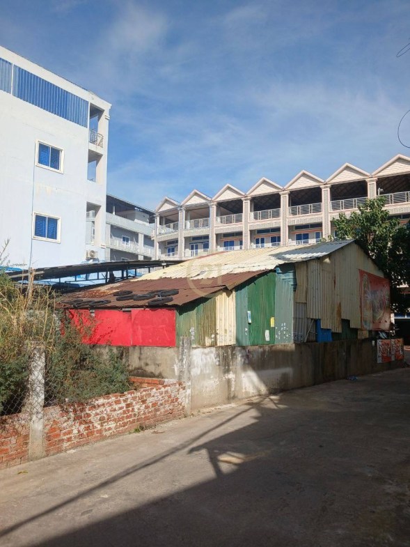 LAND FOR SALE UNDER MARKET PRICE