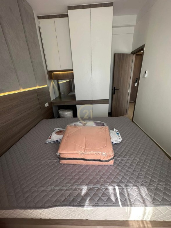 Brand New 1 Bedroom For Rent at R&F Condo