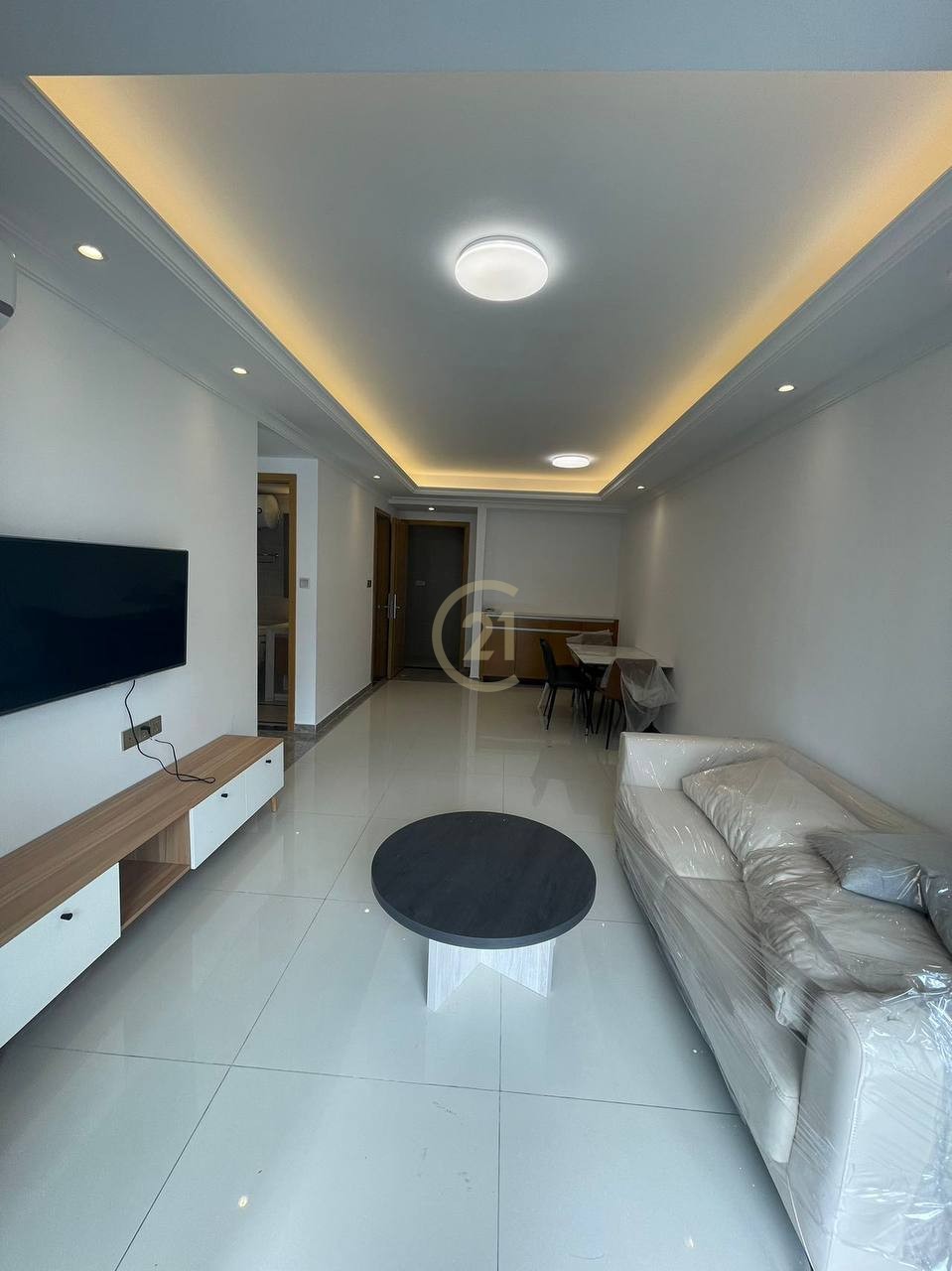Nice 2 Bedroom For Rent at R&F Condo