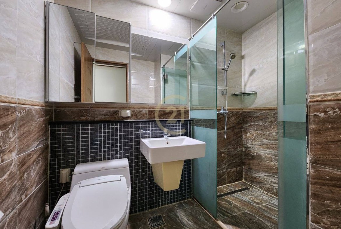 Condo 1 Bedroom For Rent at BKK1