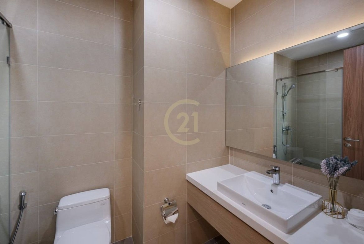 Modern Two Bedroom For Rent At Chamkar Morn