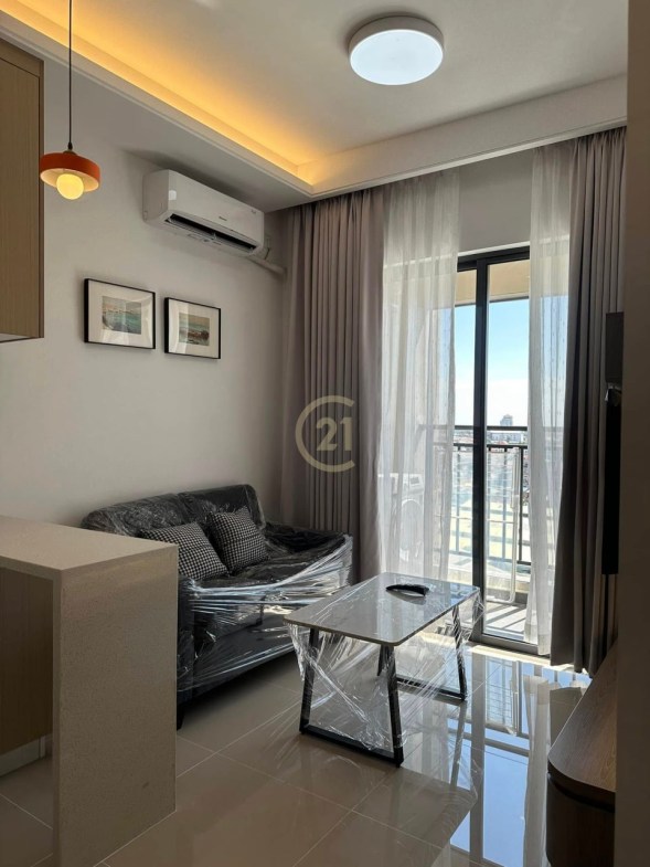 Brand New 1 Bedroom For Rent at R&F Condo