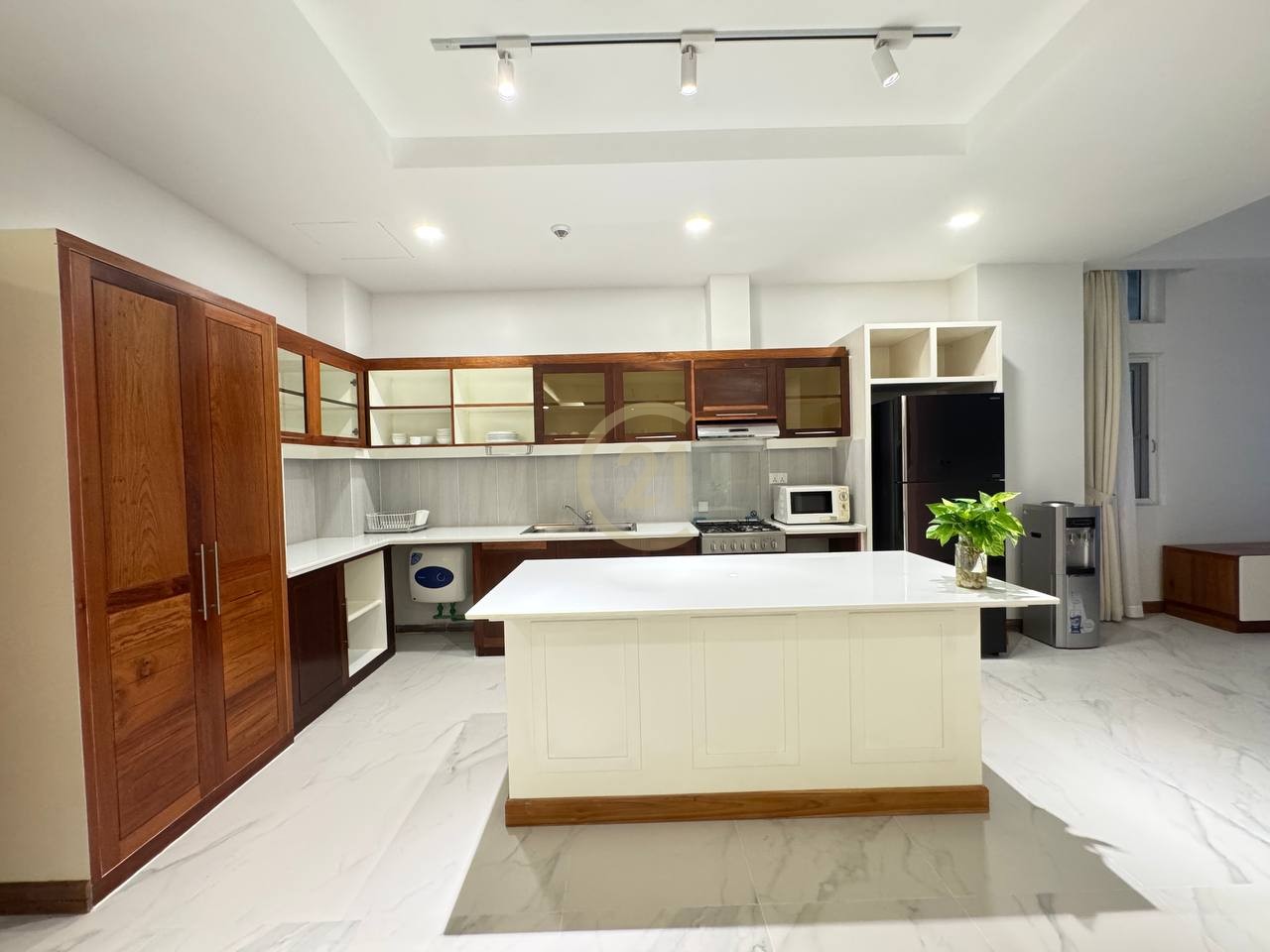 Big Three Bedroom For Rent At Tonle Bassac