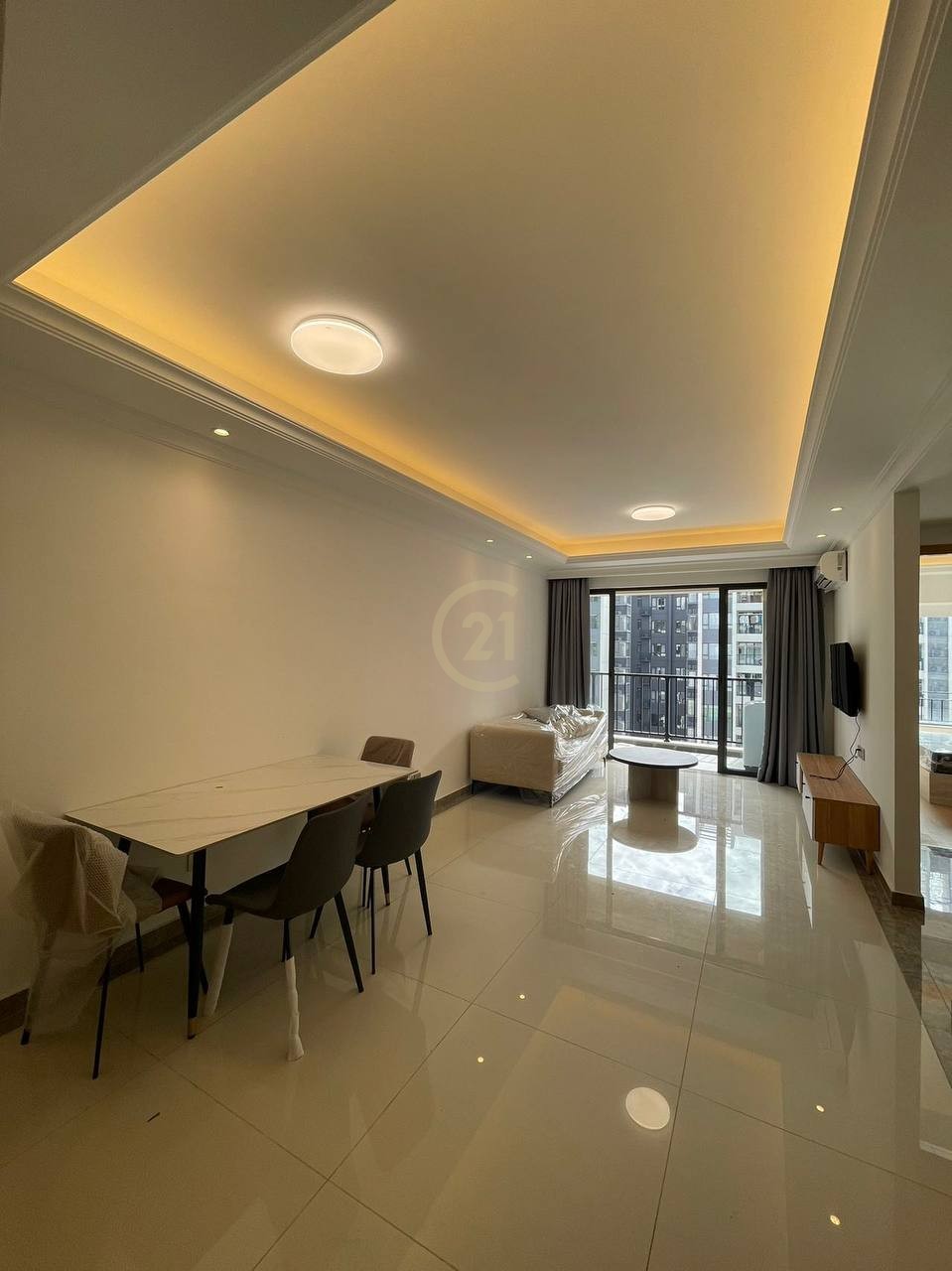 Nice 2 Bedroom For Rent at R&F Condo