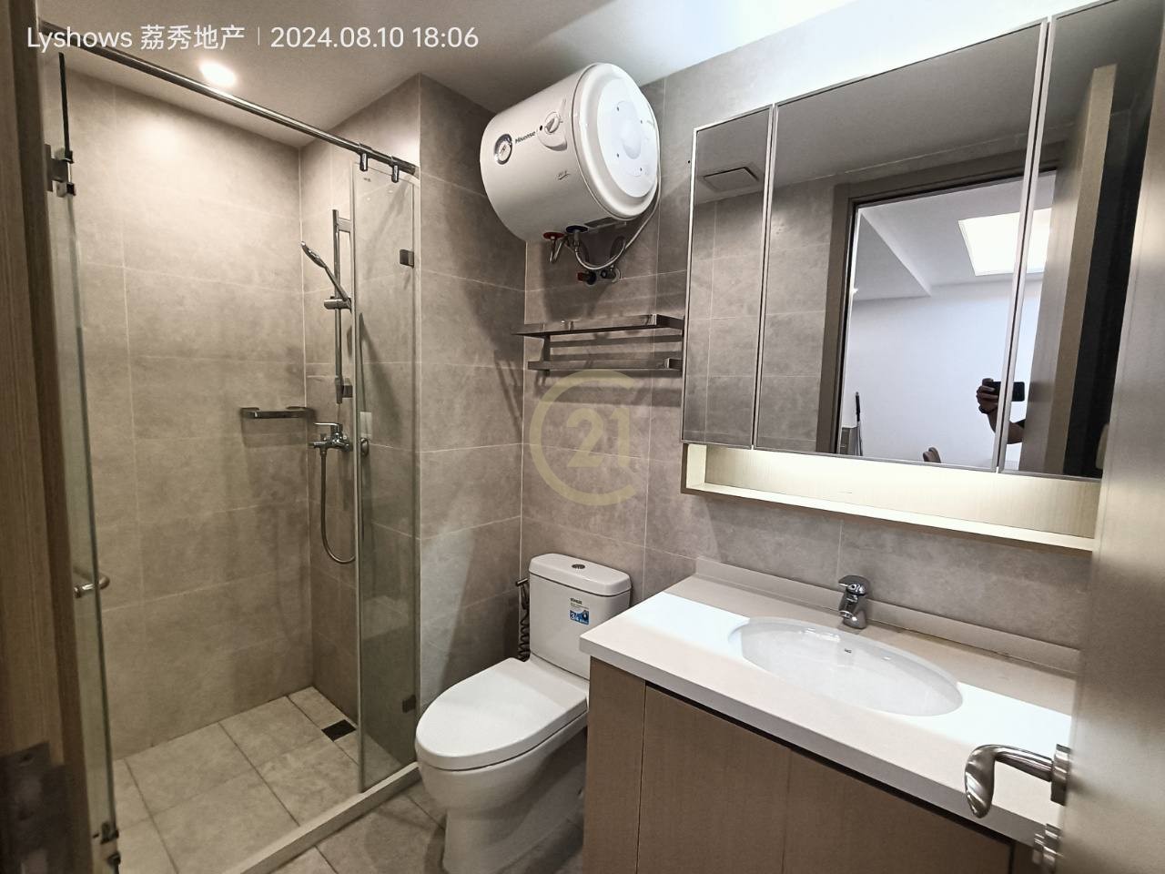 One Bedroom Condo For Rent at R&F