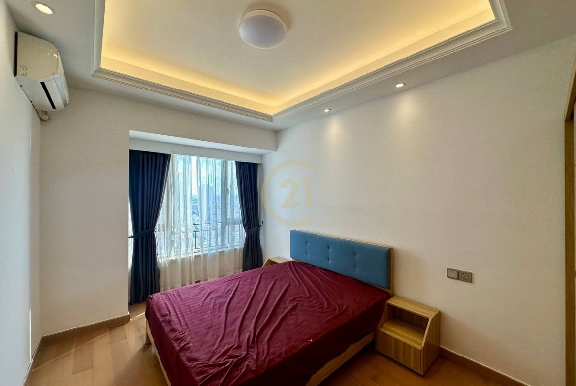 Special Price 2 Bedroom For Rent at R&F