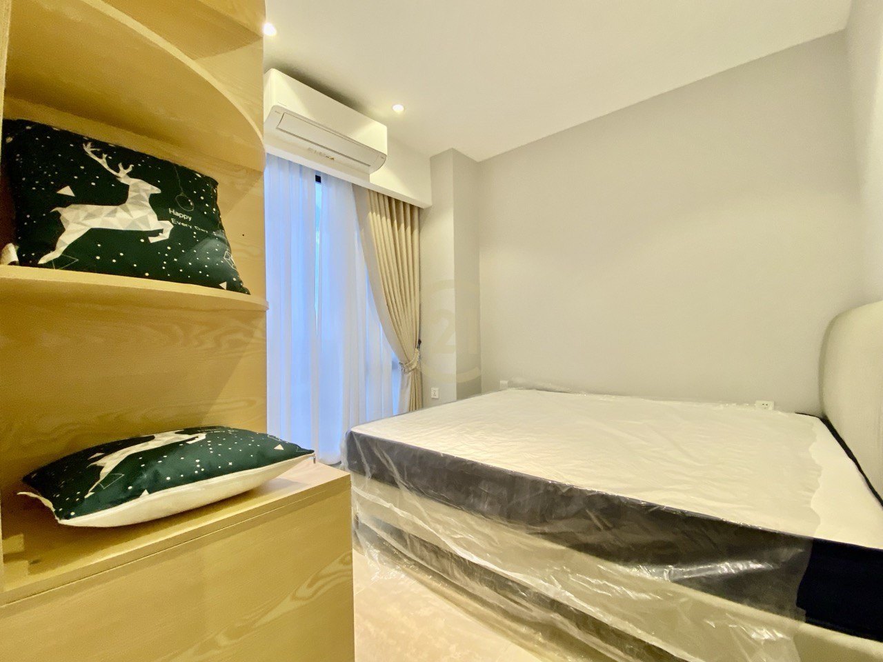 Beautiful 2 Bedroom For Rent at Toul Kork