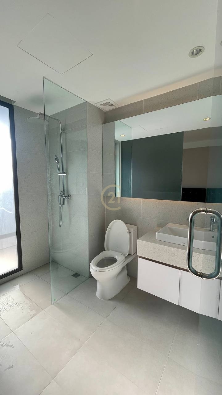 1 Bedroom Condo For Rent at Time Square 3