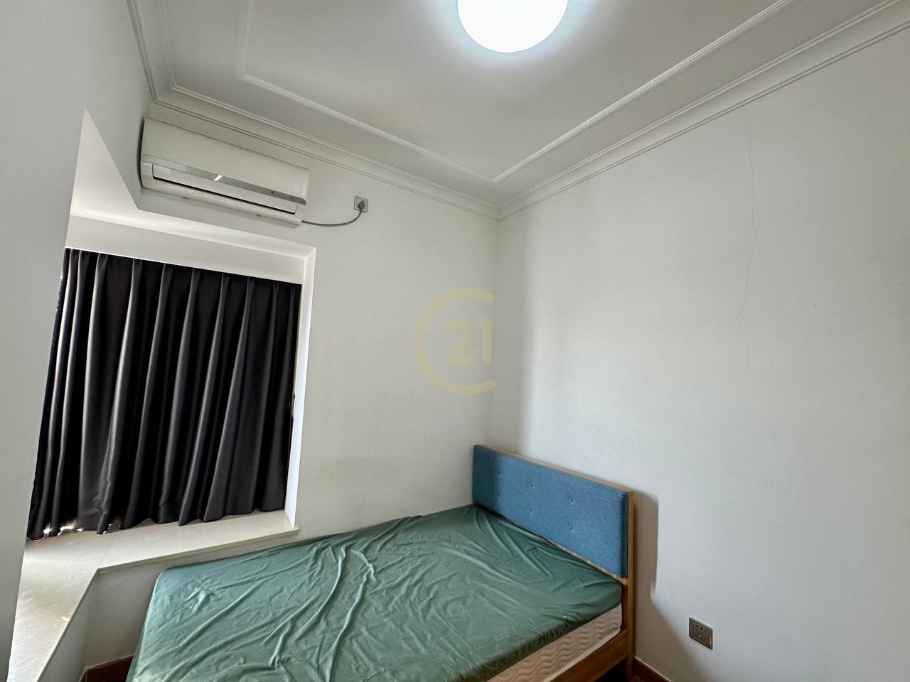 Special Price 2 Bedroom For Rent at R&F