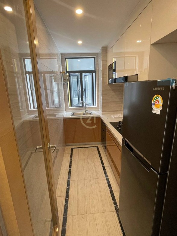 Nice 2 Bedroom For Rent at R&F Condo