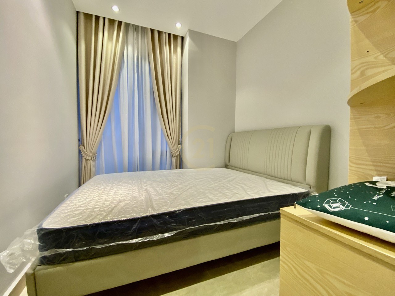 Beautiful 2 Bedroom For Rent at Toul Kork