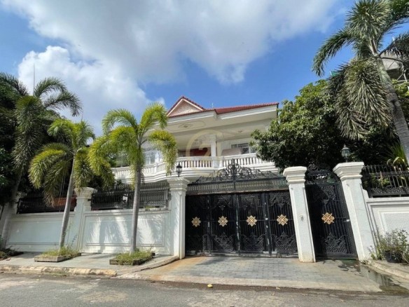 Villa for rent in tuol kork fully furnished