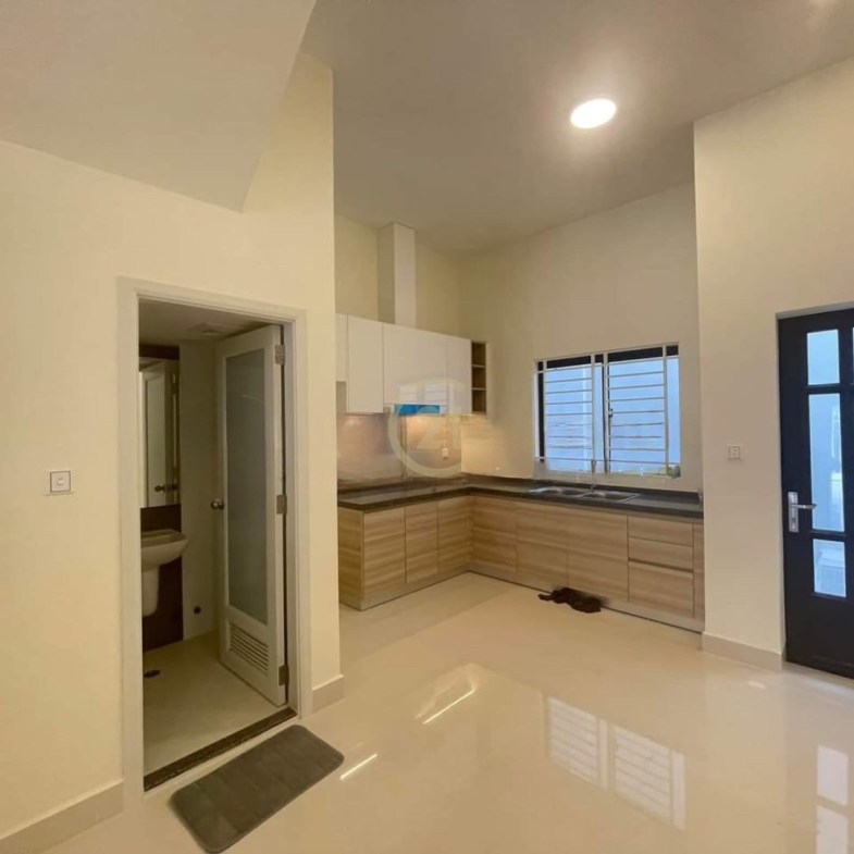 Shophouse for sale in Peng Hout Berng Snao