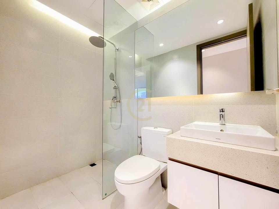 PRECIOUS THREE BEDROOM FOR RENT