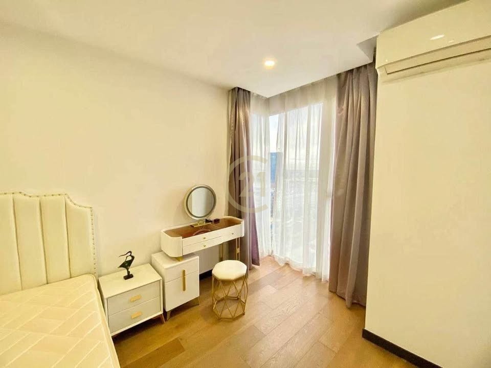 SPECIOUS FOUR BEDROOM FOR RENT