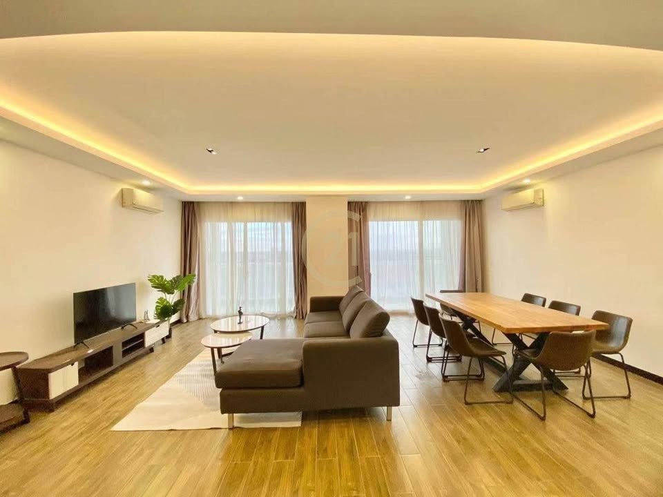 SPECIOUS FOUR BEDROOM FOR RENT