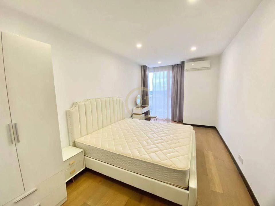 SPECIOUS FOUR BEDROOM FOR RENT