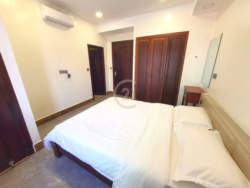 WESTERN ONE BEDROOM FOR RENT