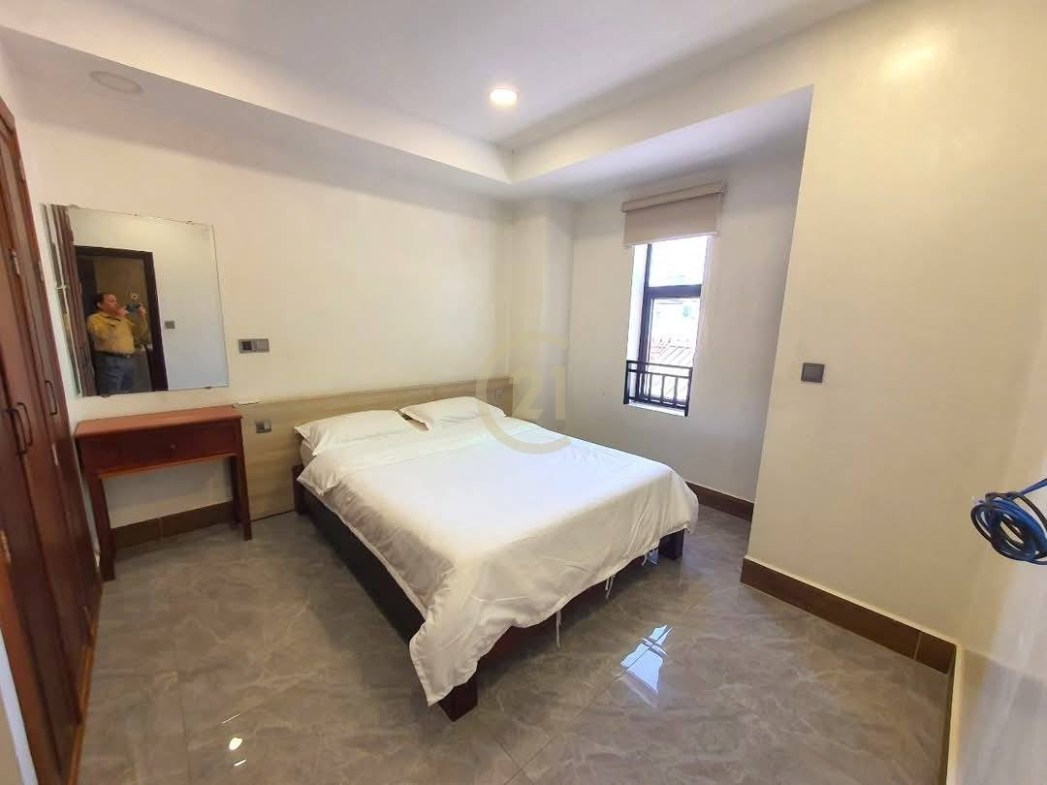 WESTERN ONE BEDROOM FOR RENT