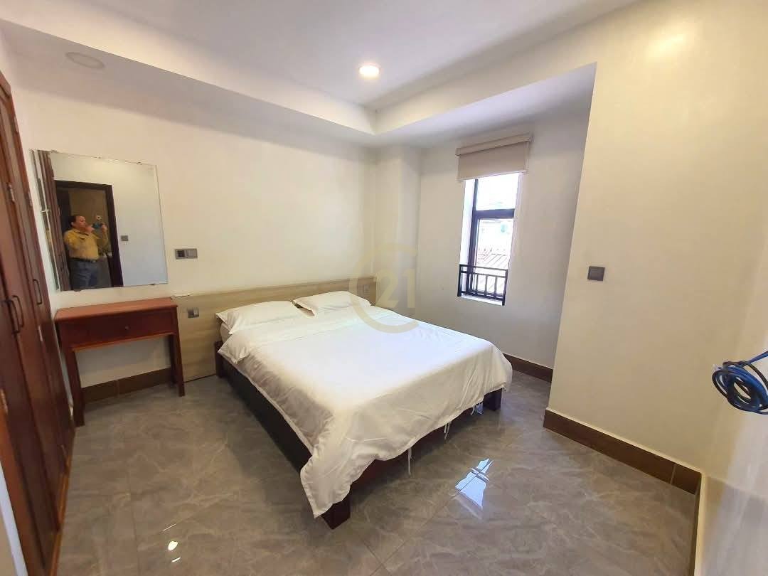 WESTERN ONE BEDROOM FOR RENT
