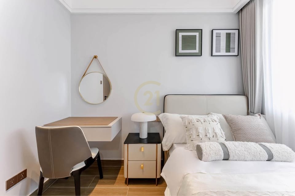 VINTAGE TWO BEDROOM FOR RENT