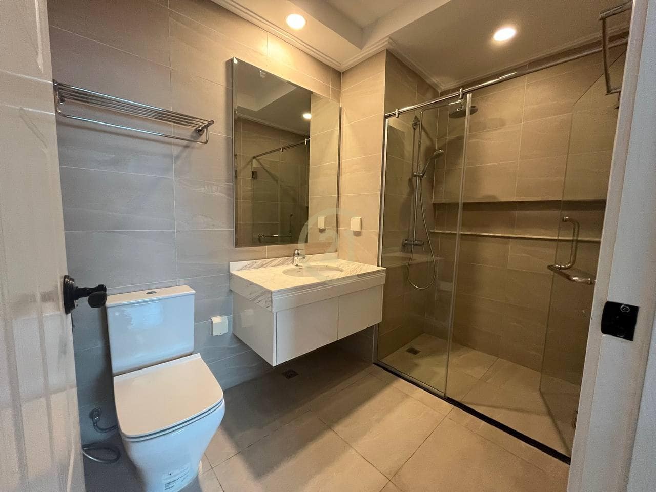LUXURIOUS TWO BEDROOM FOR RENT