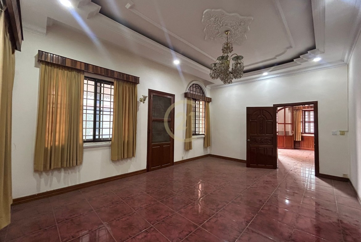 Spacious 6-Bedroom Villa with Luxurious Amenities in Toul Kork