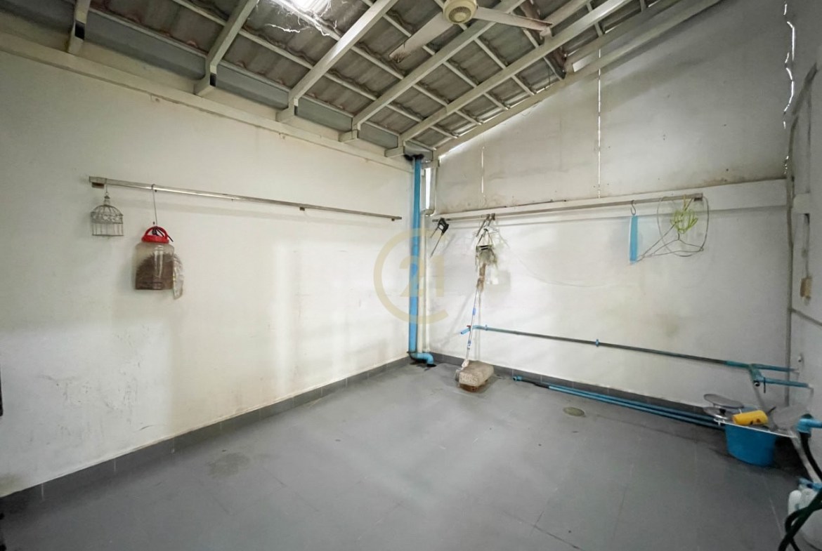 Flat house for sale in Peng Hout Berng Snaor