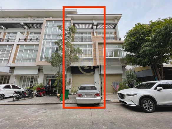 Flat house for sale in Peng Hout Berng Snaor